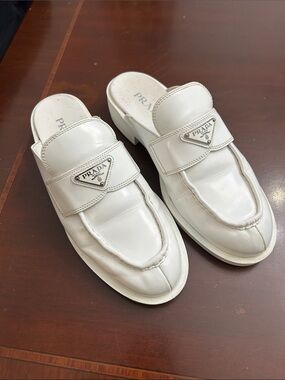 Prada Spazzolato Leather White Triangle Logo Mules  Size 41 GORG condition
